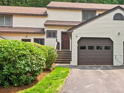 20 Centercrest Dr #20, Tyngsborough, MA 01879