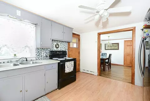 42 Hillside Ave, Webster, MA 01570 photo 16