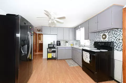 42 Hillside Ave, Webster, MA 01570 photo 13