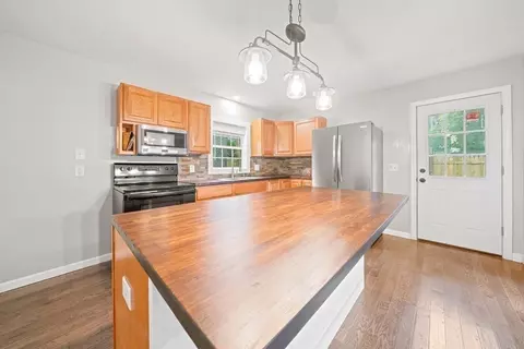 30 Peaceful Ln, Wareham, MA 02538 photo 8