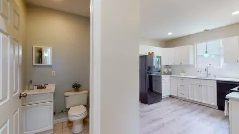 17 Boardman St, Worcester, MA 01606 photo 5