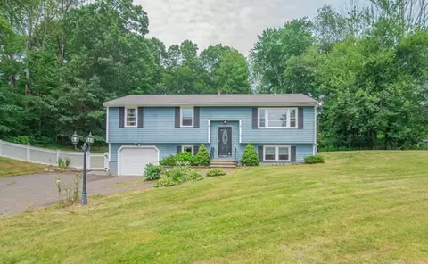 62 Ayers Vlg, Methuen, MA 01844