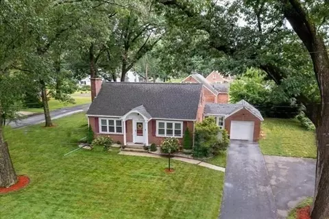 81 Greenleaf Ave, West Springfield, MA 01089