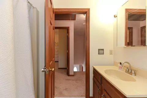 11 Thomas St, Ashland, MA 01721 photo 33