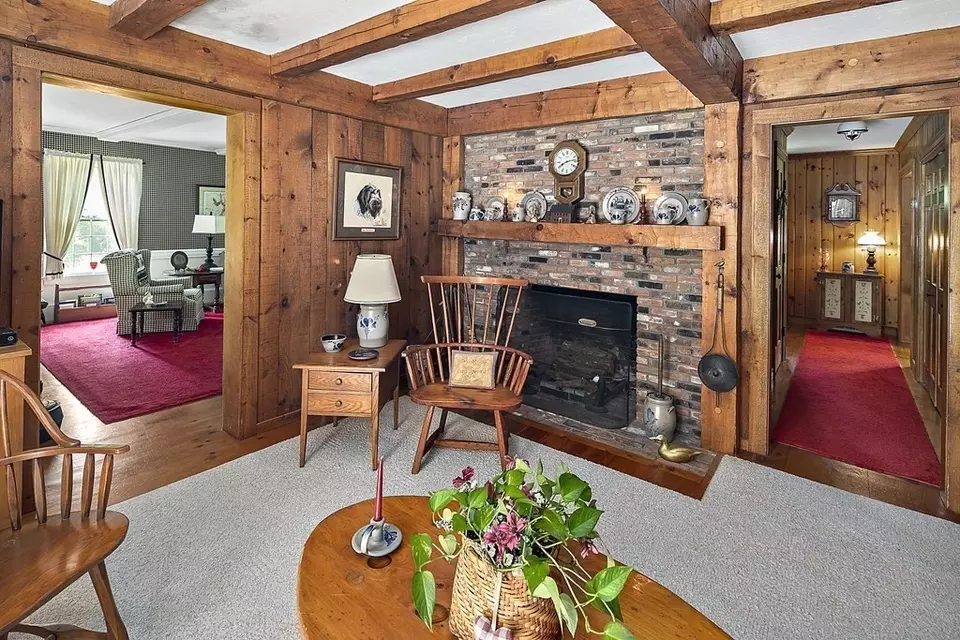  98 Plain St, Middleboro, MA 02346 photo 11