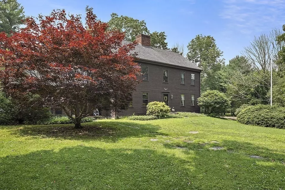  98 Plain St, Middleboro, MA 02346 photo 5