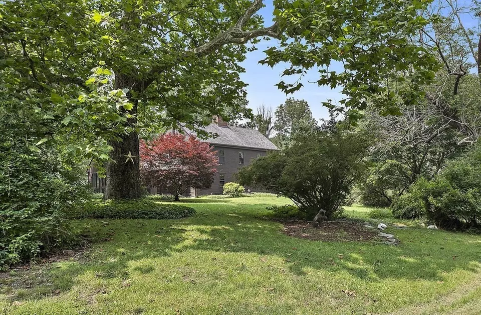  98 Plain St, Middleboro, MA 02346 photo 21