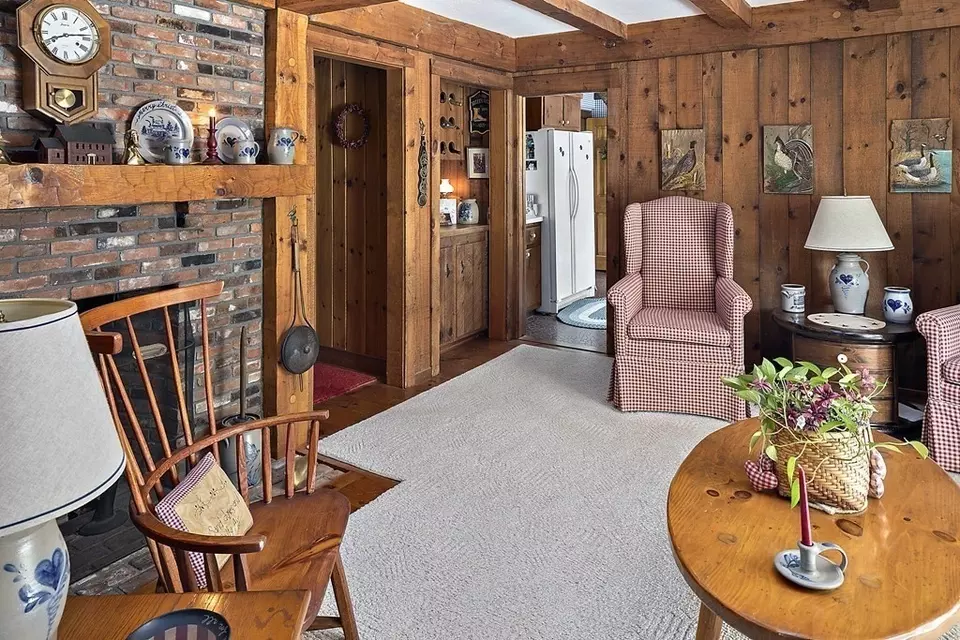  98 Plain St, Middleboro, MA 02346 photo 12