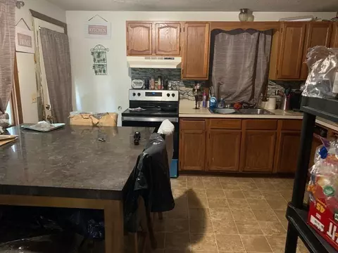 98-100 Pinevale St, Springfield, MA 01151 photo 16