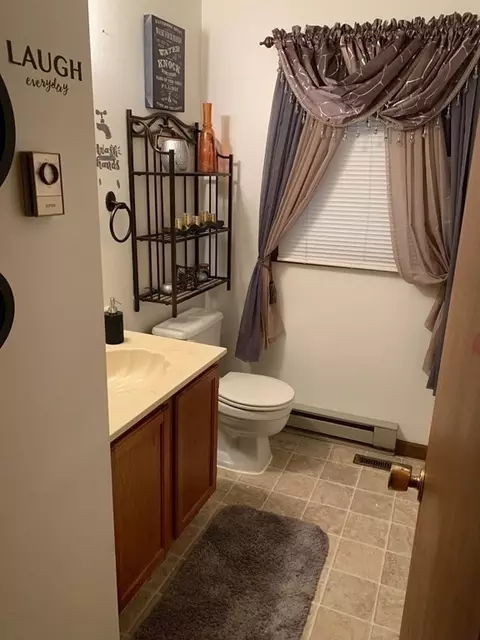 98-100 Pinevale St, Springfield, MA 01151 photo 10