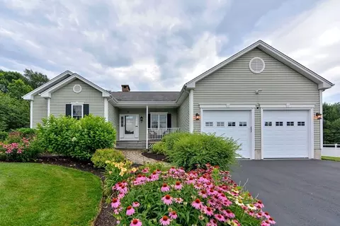 37 Linwood Ave, Seekonk, MA 02771