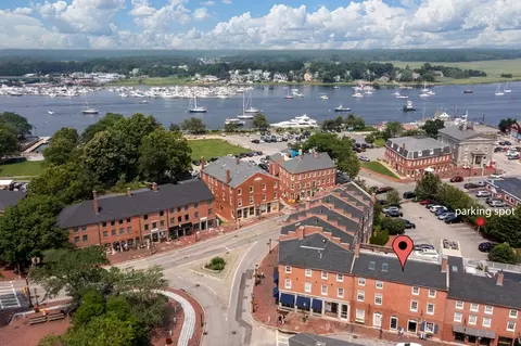 5 Liberty #B, Newburyport, MA 01950