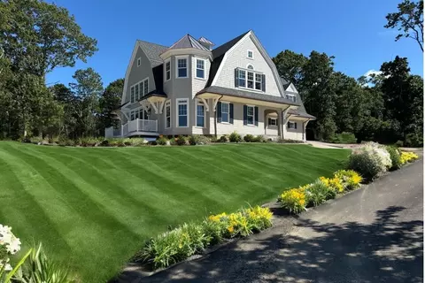 9 Rockhill Rd, Sandwich, MA 02563