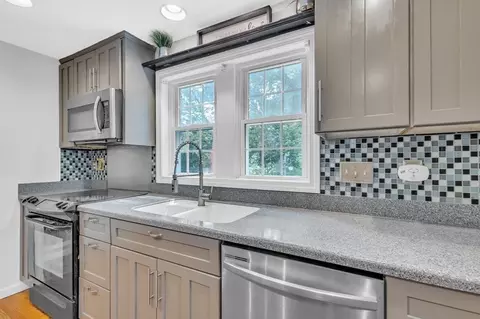 55 Bridle Path Rd, Springfield, MA 01118 photo 15