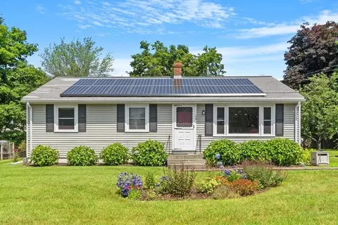 20 Dartmouth St, Fitchburg, MA 01420