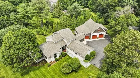 292 Old Billerica Rd, Bedford, MA 01730