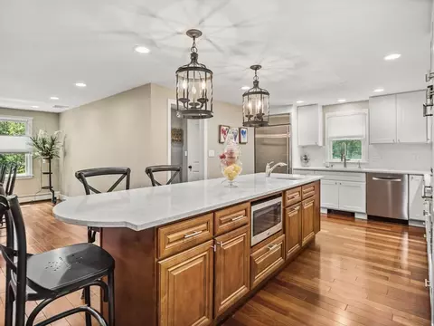 671 Charles River St, Needham, MA 02492 photo 5