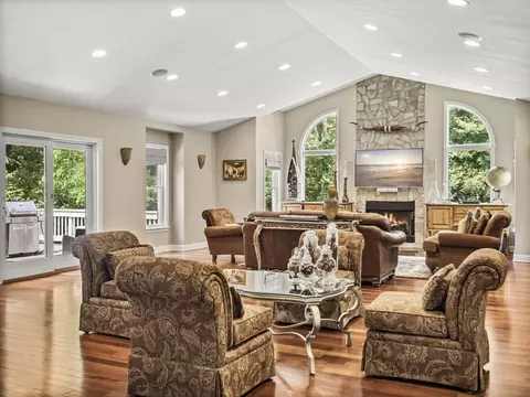 671 Charles River St, Needham, MA 02492 photo 10