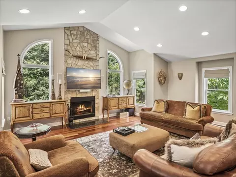 671 Charles River St, Needham, MA 02492 photo 15