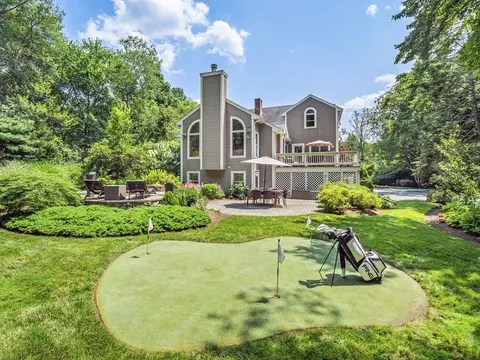 671 Charles River St, Needham, MA 02492 photo 2