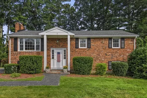 15 Whippoorwill Dr, Shrewsbury, MA 01545