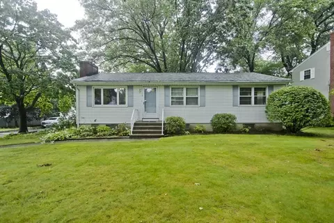 80 Sunrise Ter, Springfield, MA 01119