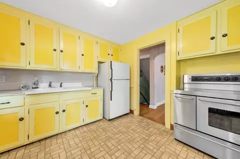 6 Eustis St, Arlington, MA 02476 photo 17