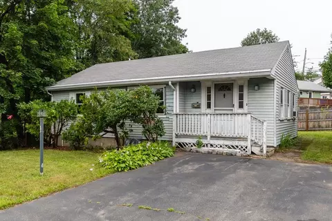 11 S Bedford St, Woburn, MA 01801