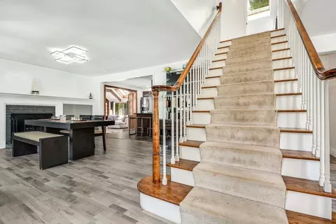 27 Walter St, Worcester, MA 01609 photo 3