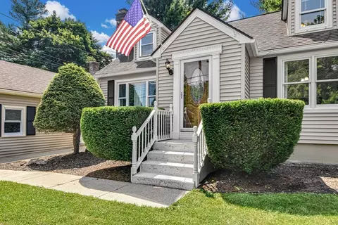 27 Walter St, Worcester, MA 01609 photo 2