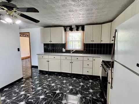 68 Derry Rd, Methuen, MA 01844 photo 7
