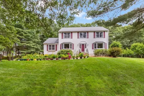 3 Quail Ln, Easton, MA 02356