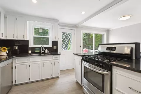14 Conifer Dr, Walpole, MA 02081 photo 15