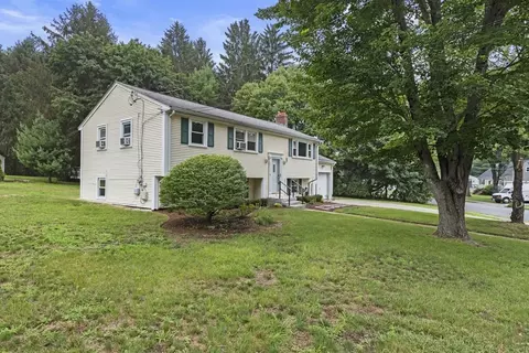 14 Conifer Dr, Walpole, MA 02081 photo 5