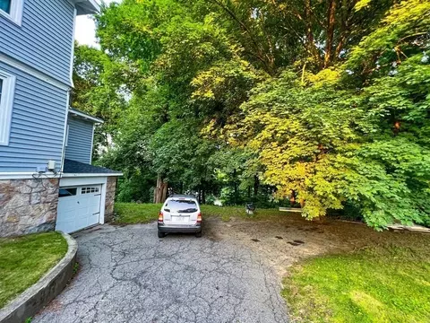 20 Beeching St, Worcester, MA 01602 photo 11