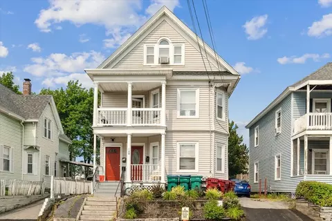 189 University Ave, Lowell, MA 01854