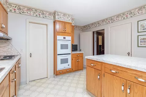 63 Park Edge Ave, Springfield, MA 01108 photo 17