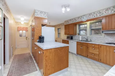 63 Park Edge Ave, Springfield, MA 01108 photo 16