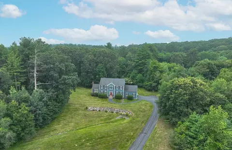 13 Hillside Dr, Holliston, MA 01746