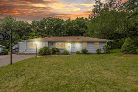 72 Lisa Dr, Brockton, MA 02302