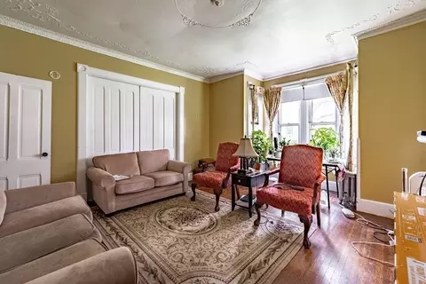 102 Thompson St, Springfield, MA 01109 photo 3