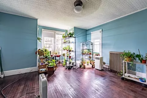 102 Thompson St, Springfield, MA 01109 photo 17