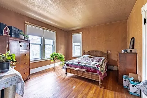 102 Thompson St, Springfield, MA 01109 photo 14