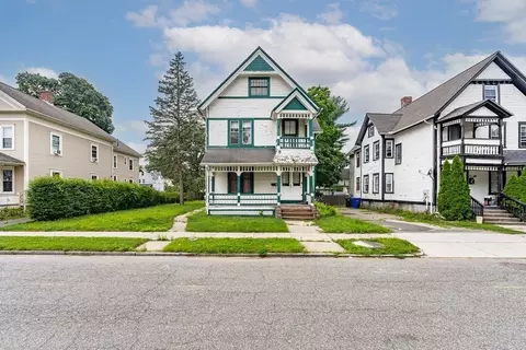 102 Thompson St, Springfield, MA 01109