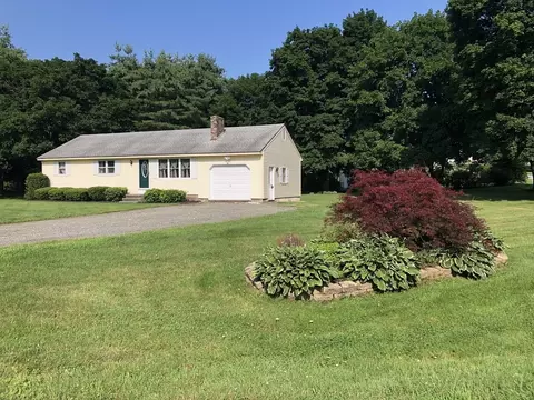 68 Hillcrest Dr, Bernardston, MA 01337