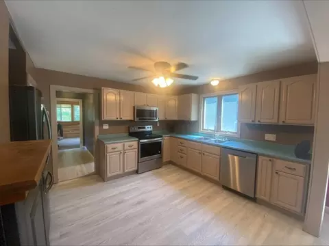 140 Glen Ave, Upton, MA 01568 photo 13
