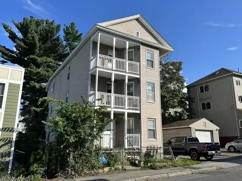 78 Hollis St, Worcester, MA 01610