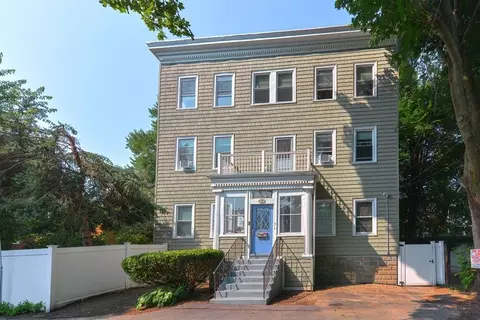 72 Beacon St, Somerville, MA 02143