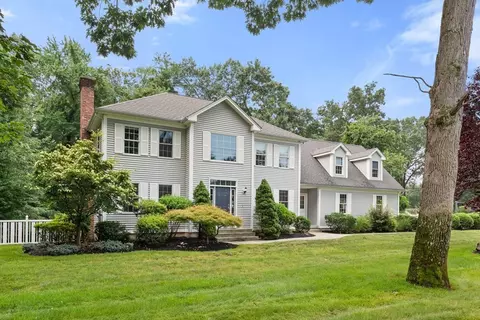513 Williams St, Longmeadow, MA 01106