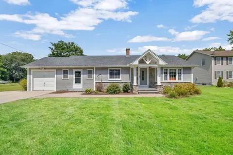 77 Manchonis Rd, Wilbraham, MA 01095